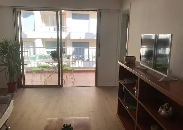 Apartment Centre Proche De *